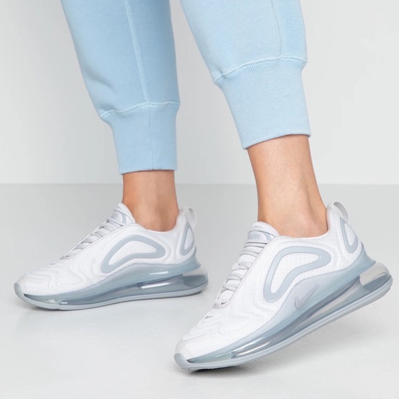 Nike Air Max 720 - Picture 2 of 15